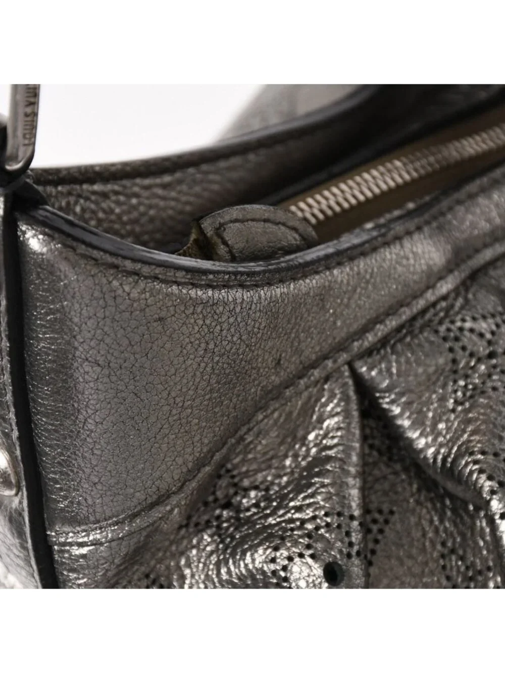 Louis Vuitton Mahina XS Shoulder Bag Argent Metallic Silver